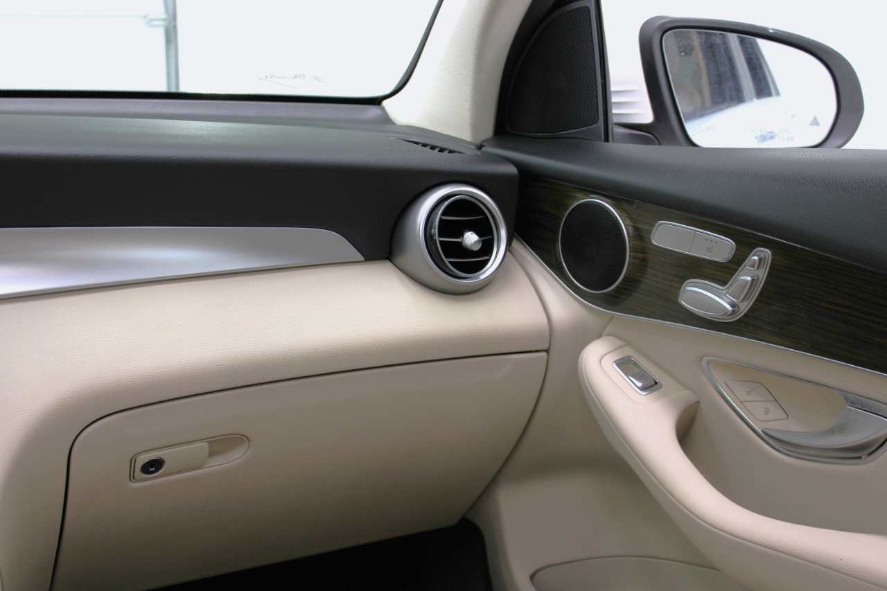 Mercedes-Benz GLC GLC 300 SUV 2017