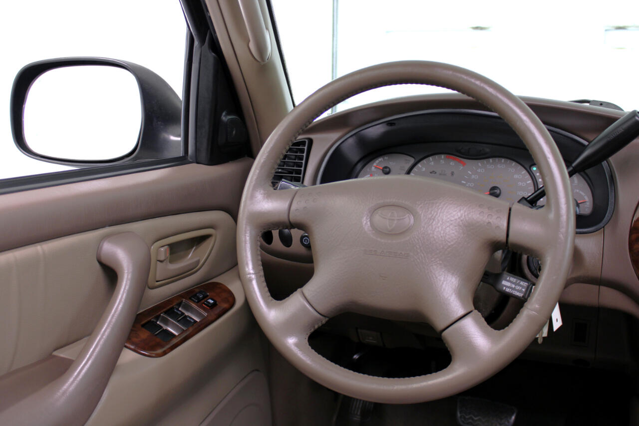 Toyota Sequoia 4dr Limited (Natl) 2002