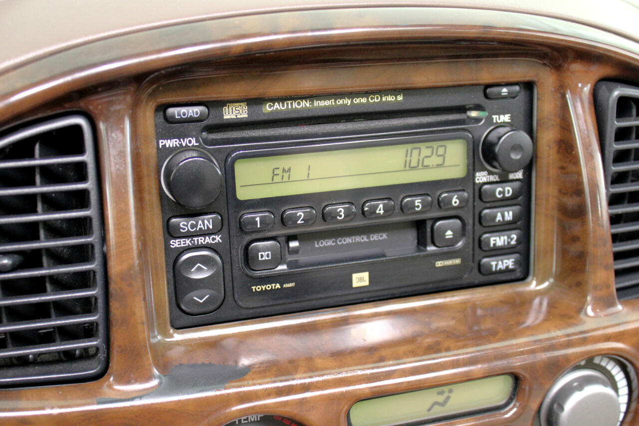 Toyota Sequoia 4dr Limited (Natl) 2002