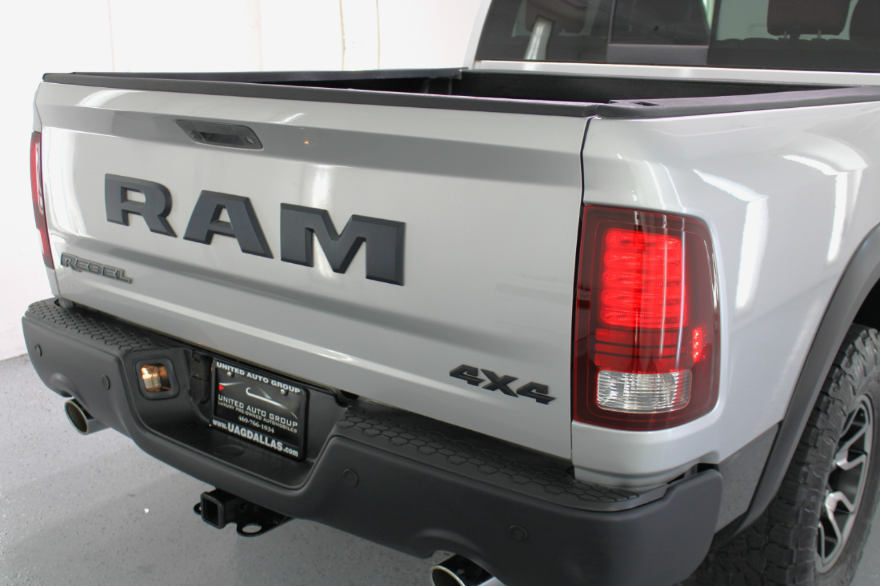 RAM 1500 Rebel 4x4 Crew Cab 5'7" Box 2017