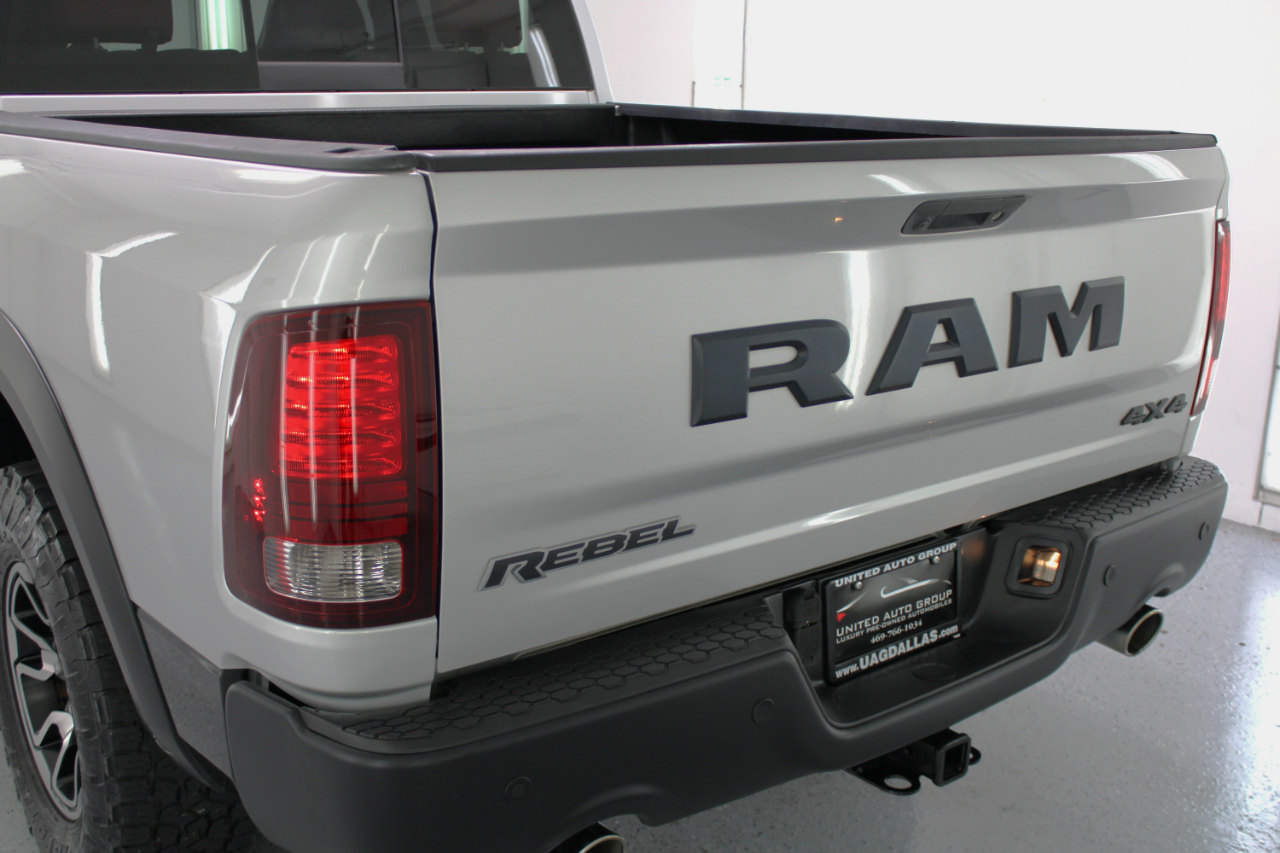 RAM 1500 Rebel 4x4 Crew Cab 5'7" Box 2017