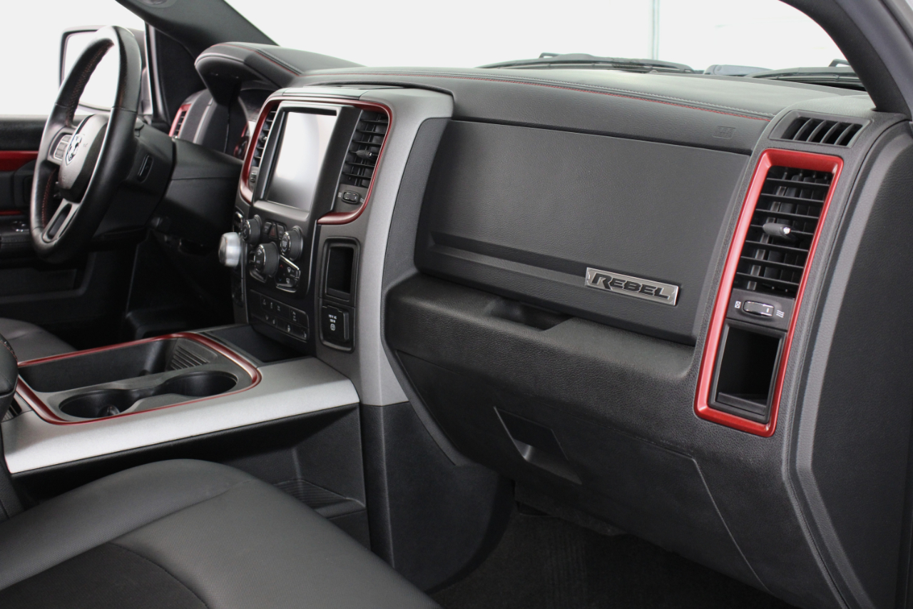 RAM 1500 Rebel 4x4 Crew Cab 5'7" Box 2017