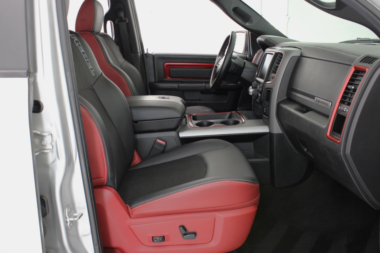 RAM 1500 Rebel 4x4 Crew Cab 5'7" Box 2017