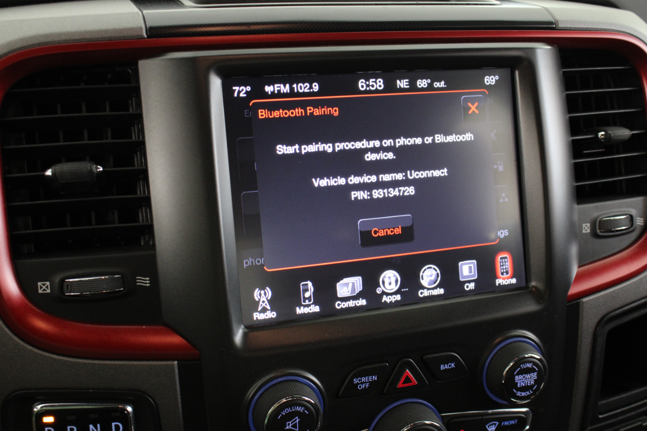 RAM 1500 Rebel 4x4 Crew Cab 5'7" Box 2017