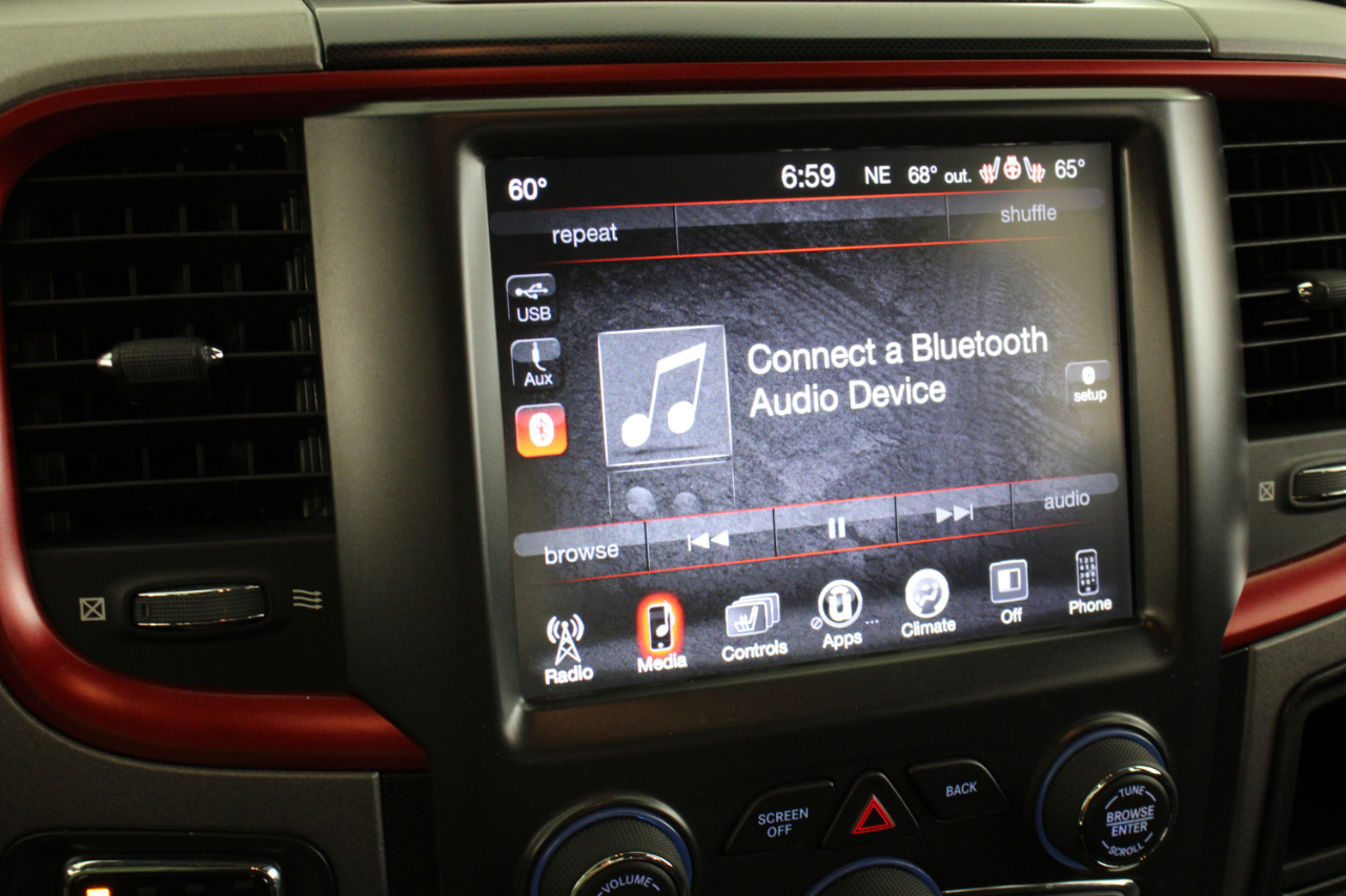 RAM 1500 Rebel 4x4 Crew Cab 5'7" Box 2017