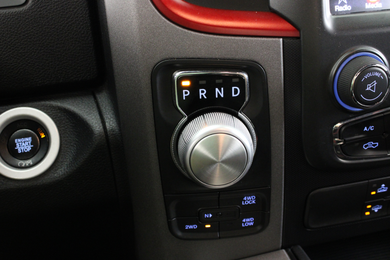 RAM 1500 Rebel 4x4 Crew Cab 5'7" Box 2017