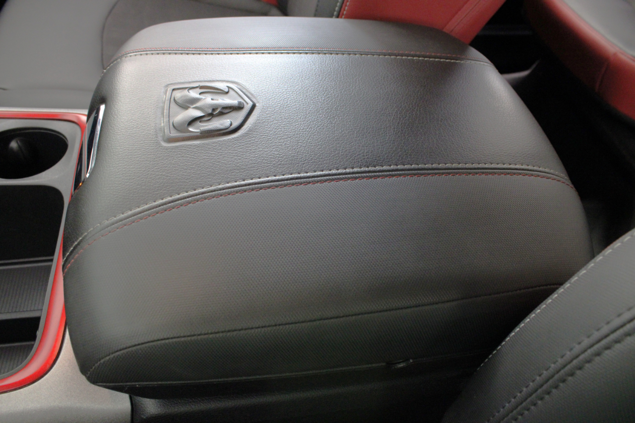 RAM 1500 Rebel 4x4 Crew Cab 5'7" Box 2017