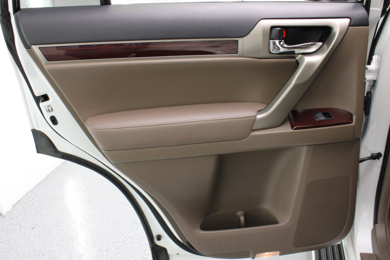 Lexus GX 460 Premium 4D SUV 4WD 2017