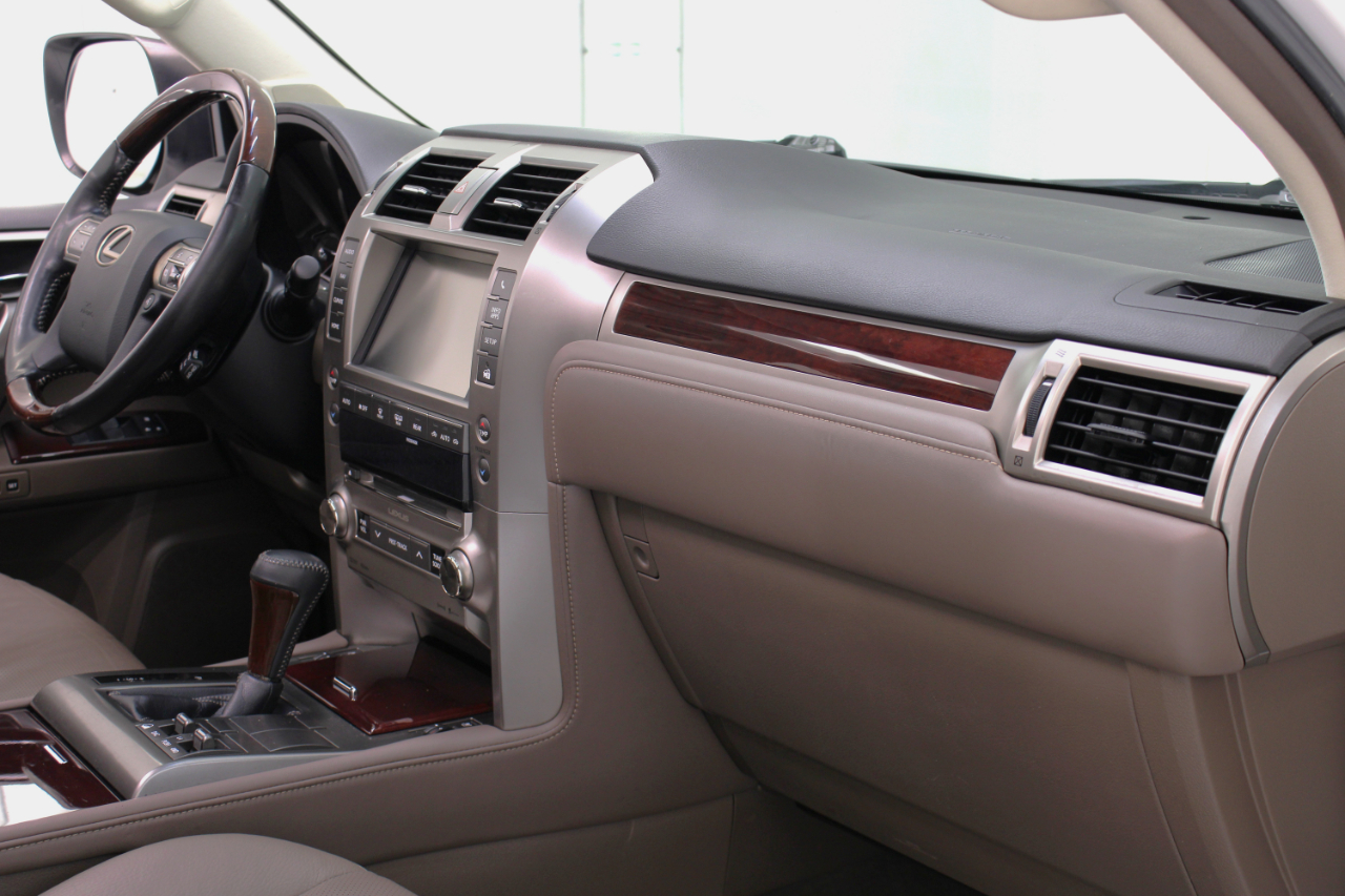 Lexus GX 460 Premium 4D SUV 4WD 2017