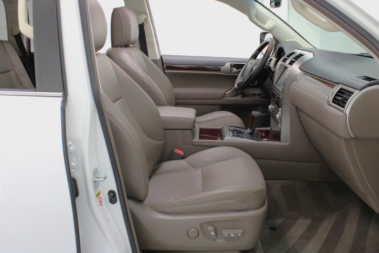 Lexus GX 460 Premium 4D SUV 4WD 2017