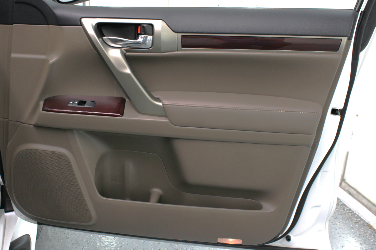 Lexus GX 460 Premium 4D SUV 4WD 2017