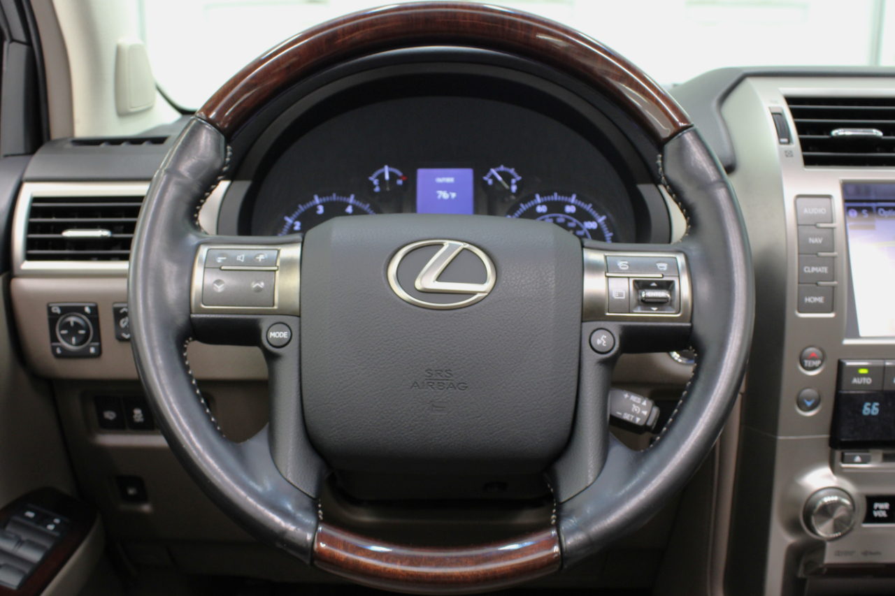 Lexus GX 460 Premium 4D SUV 4WD 2017