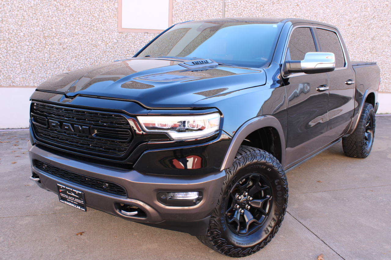 RAM 1500 Longhorn 4x4 Crew Cab 5'7" Box *Ltd Avail* 2021