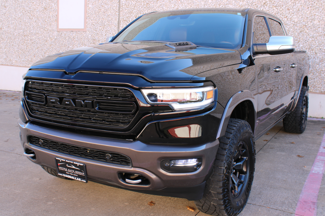 RAM 1500 Longhorn 4x4 Crew Cab 5'7" Box *Ltd Avail* 2021