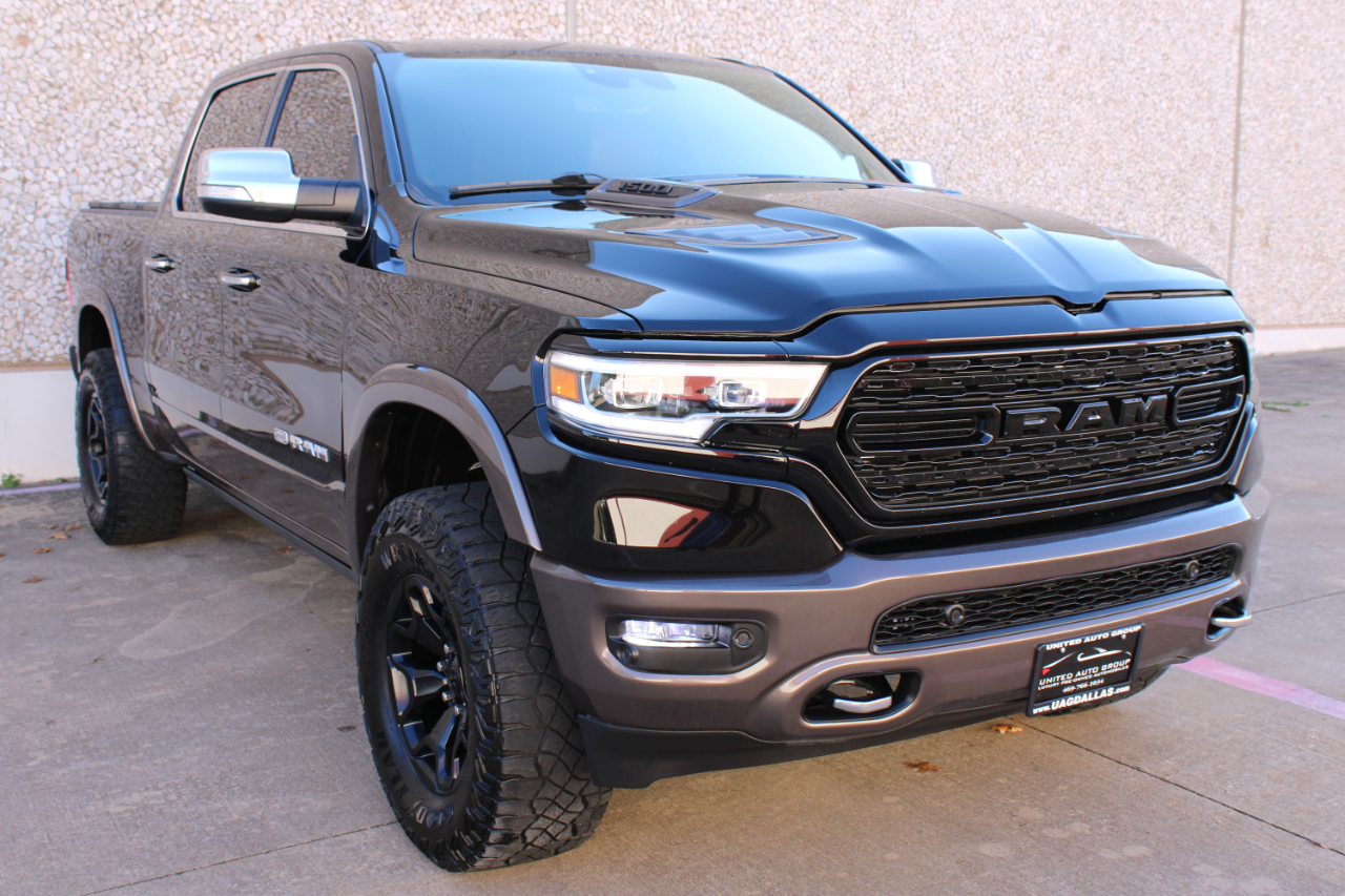 RAM 1500 Longhorn 4x4 Crew Cab 5'7" Box *Ltd Avail* 2021