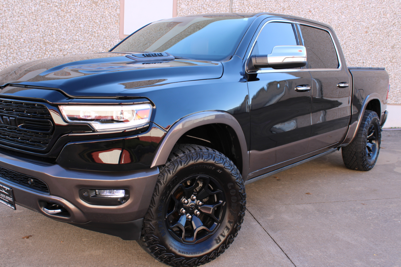 RAM 1500 Longhorn 4x4 Crew Cab 5'7" Box *Ltd Avail* 2021