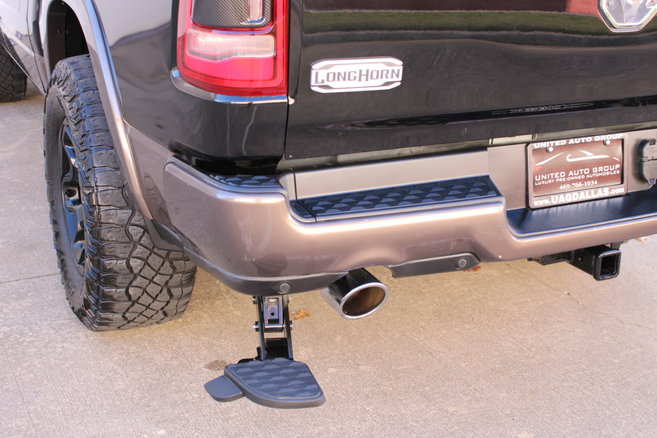 RAM 1500 Longhorn 4x4 Crew Cab 5'7" Box *Ltd Avail* 2021