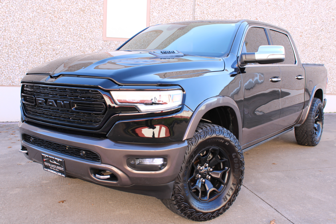 RAM 1500 Longhorn 4x4 Crew Cab 5'7" Box *Ltd Avail* 2021