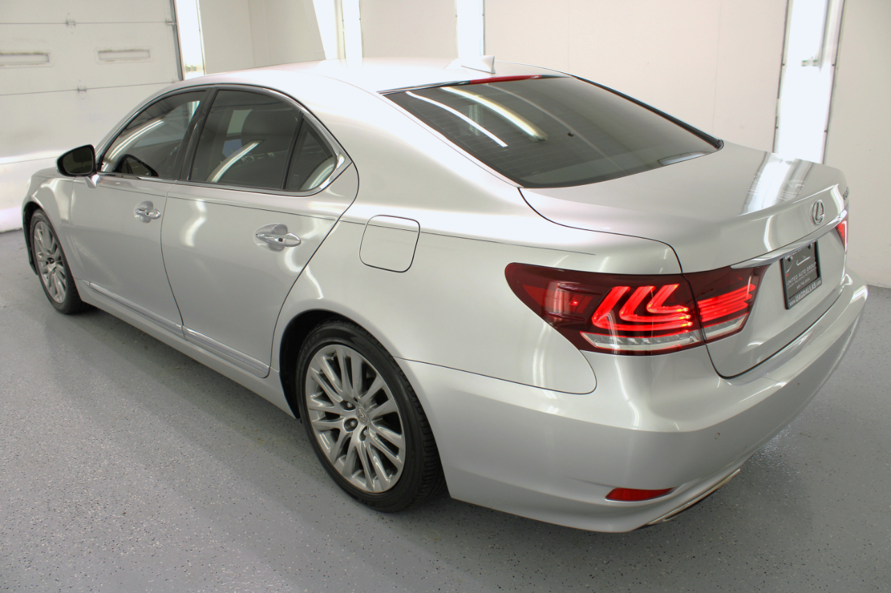 Lexus LS 460 4dr Sdn RWD 2016