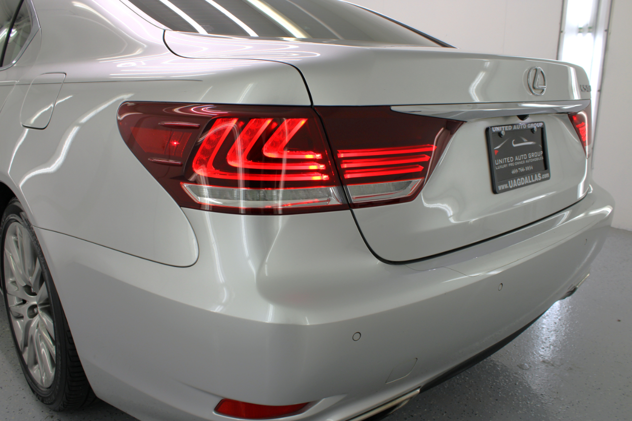 Lexus LS 460 4dr Sdn RWD 2016