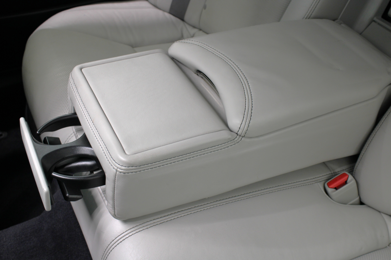 Lexus LS 460 4dr Sdn RWD 2016