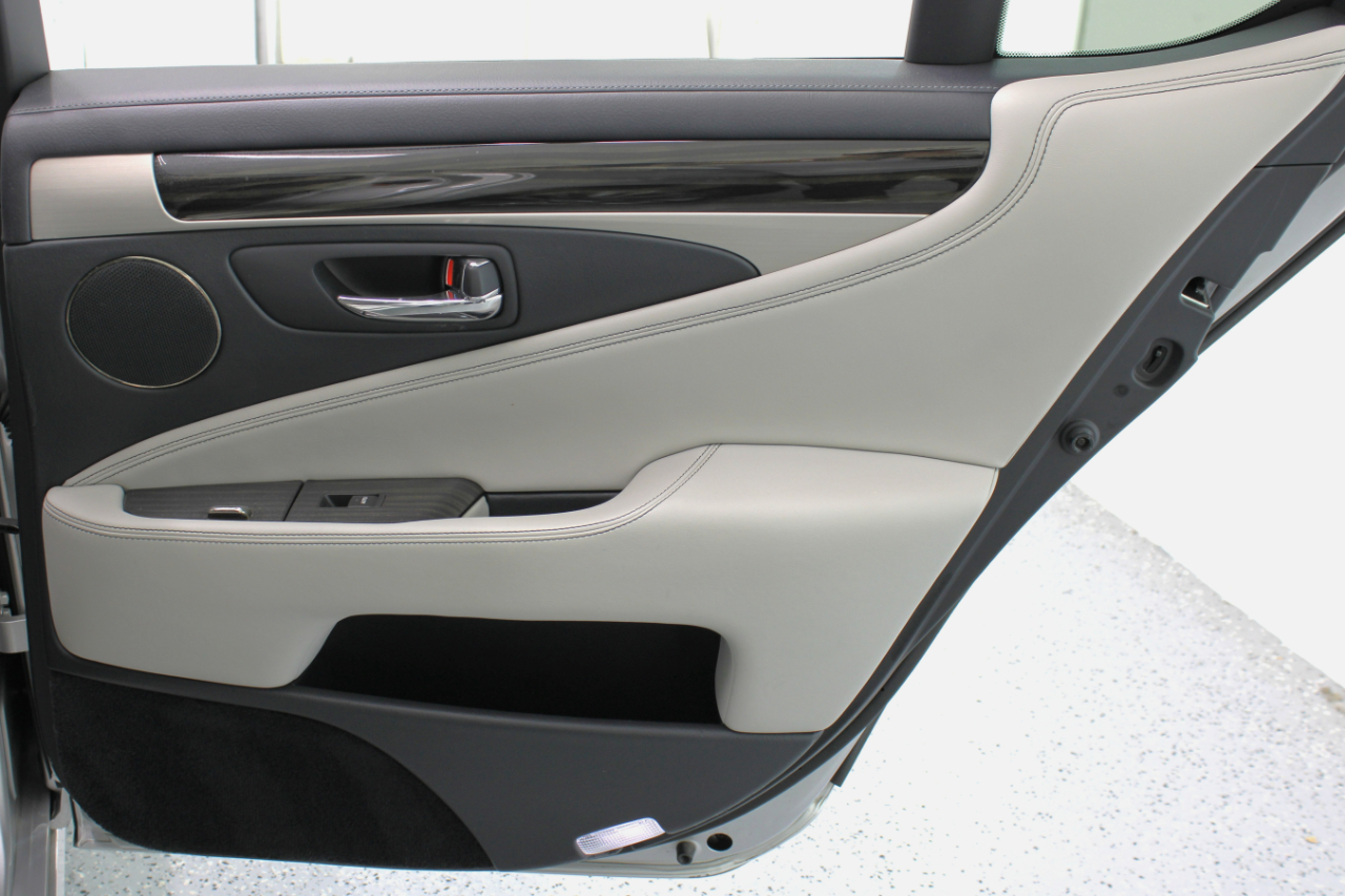 Lexus LS 460 4dr Sdn RWD 2016