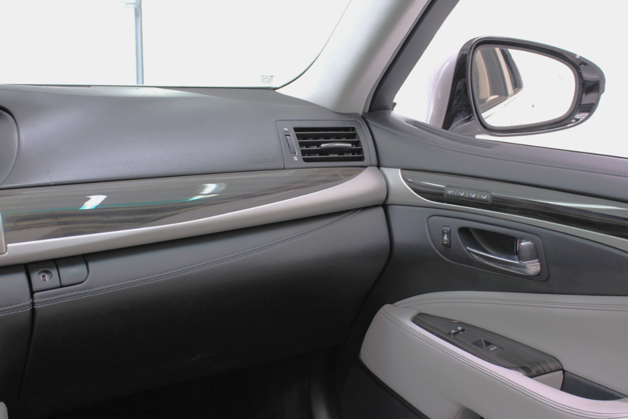 Lexus LS 460 4dr Sdn RWD 2016