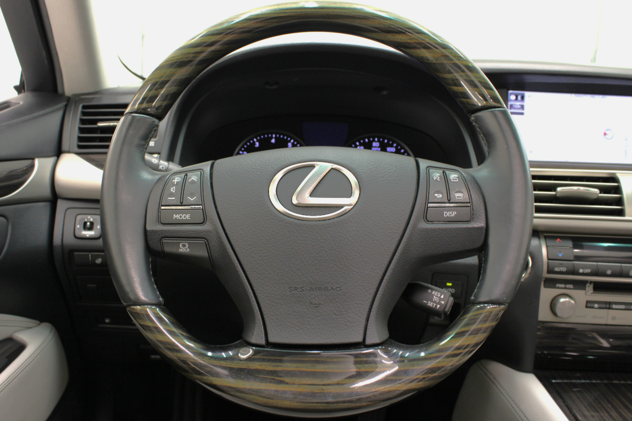 Lexus LS 460 4dr Sdn RWD 2016