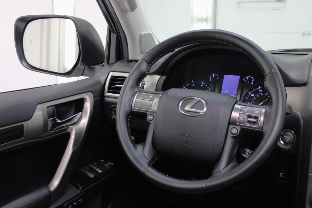 Lexus GX 460 Premium 4D SUV 4WD 2017