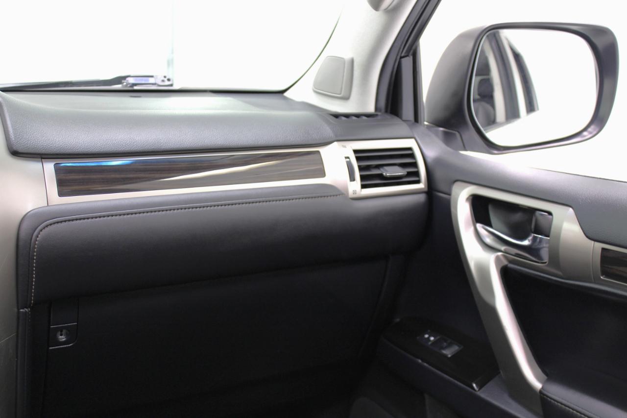 Lexus GX 460 Premium 4D SUV 4WD 2017