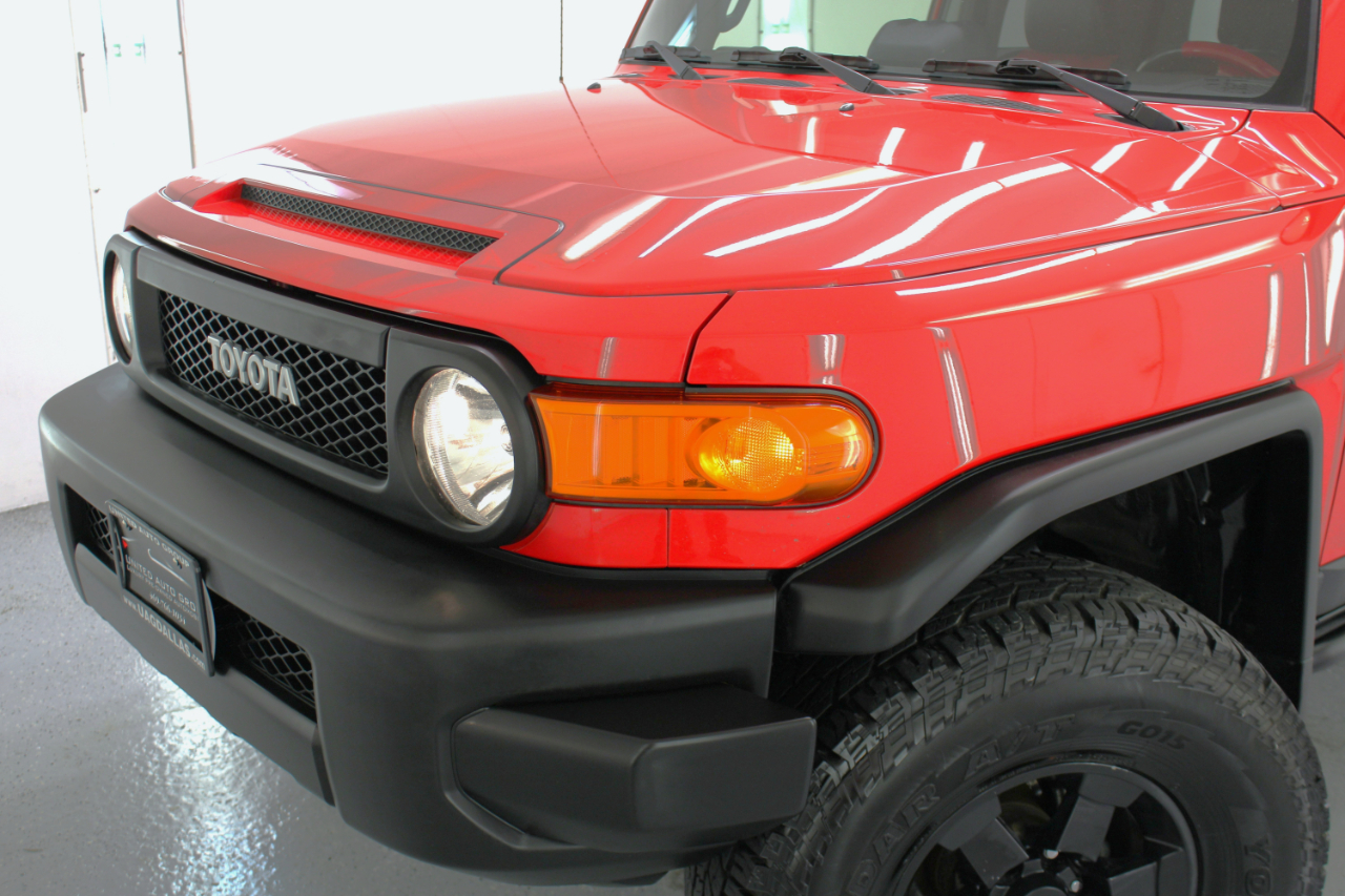 Toyota FJ Cruiser 4WD 4dr Auto (Natl) 2012