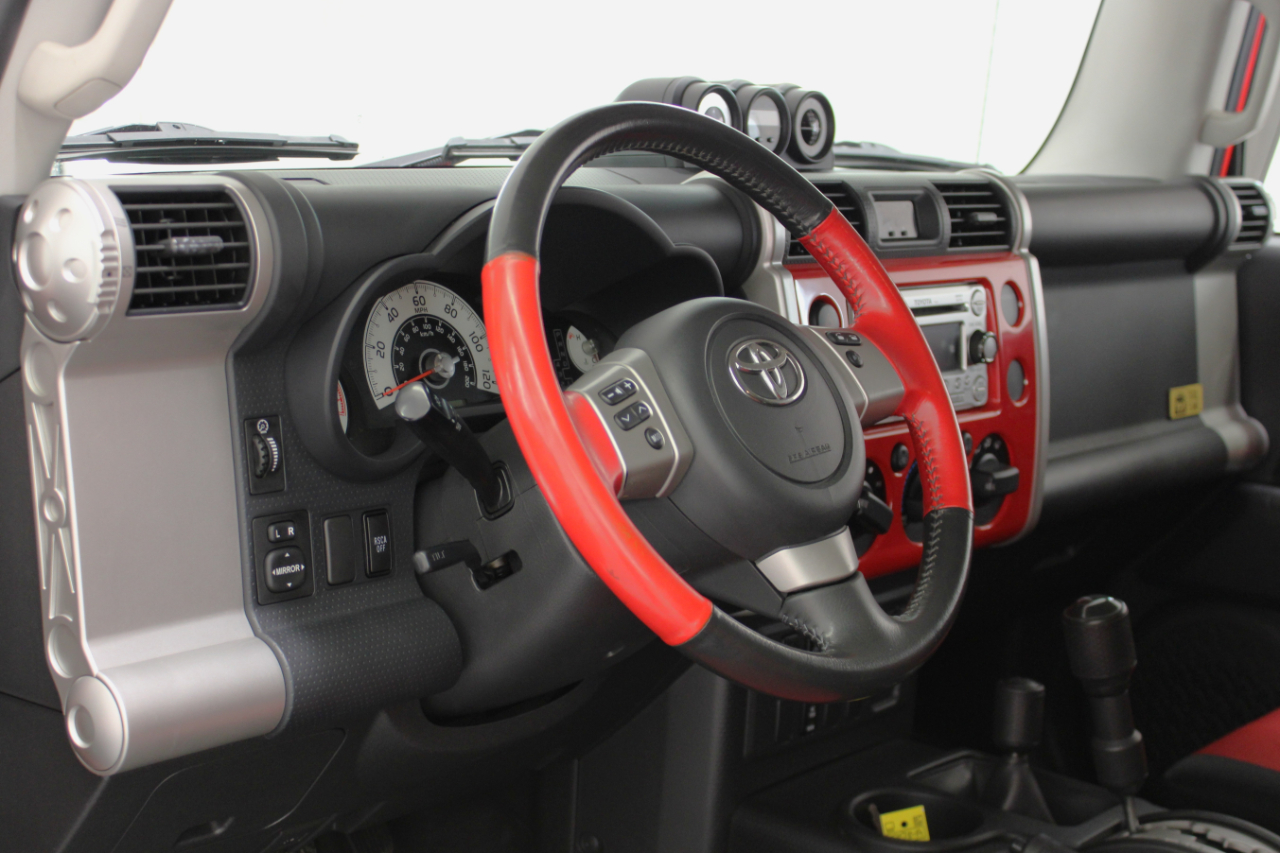 Toyota FJ Cruiser 4WD 4dr Auto (Natl) 2012