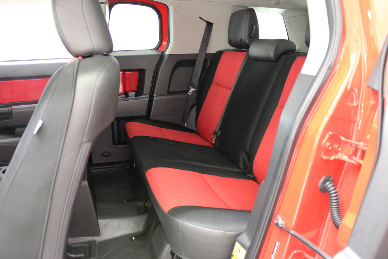 Toyota FJ Cruiser 4WD 4dr Auto (Natl) 2012