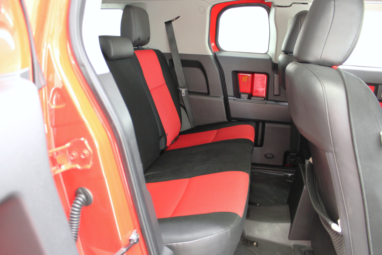 Toyota FJ Cruiser 4WD 4dr Auto (Natl) 2012