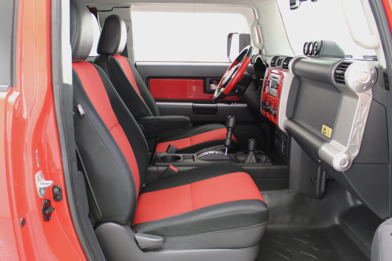 Toyota FJ Cruiser 4WD 4dr Auto (Natl) 2012