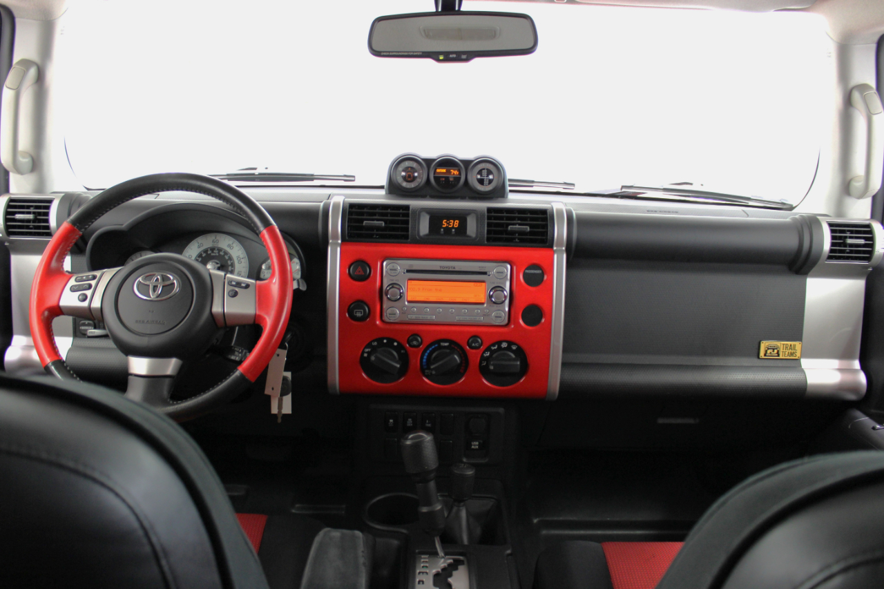 Toyota FJ Cruiser 4WD 4dr Auto (Natl) 2012