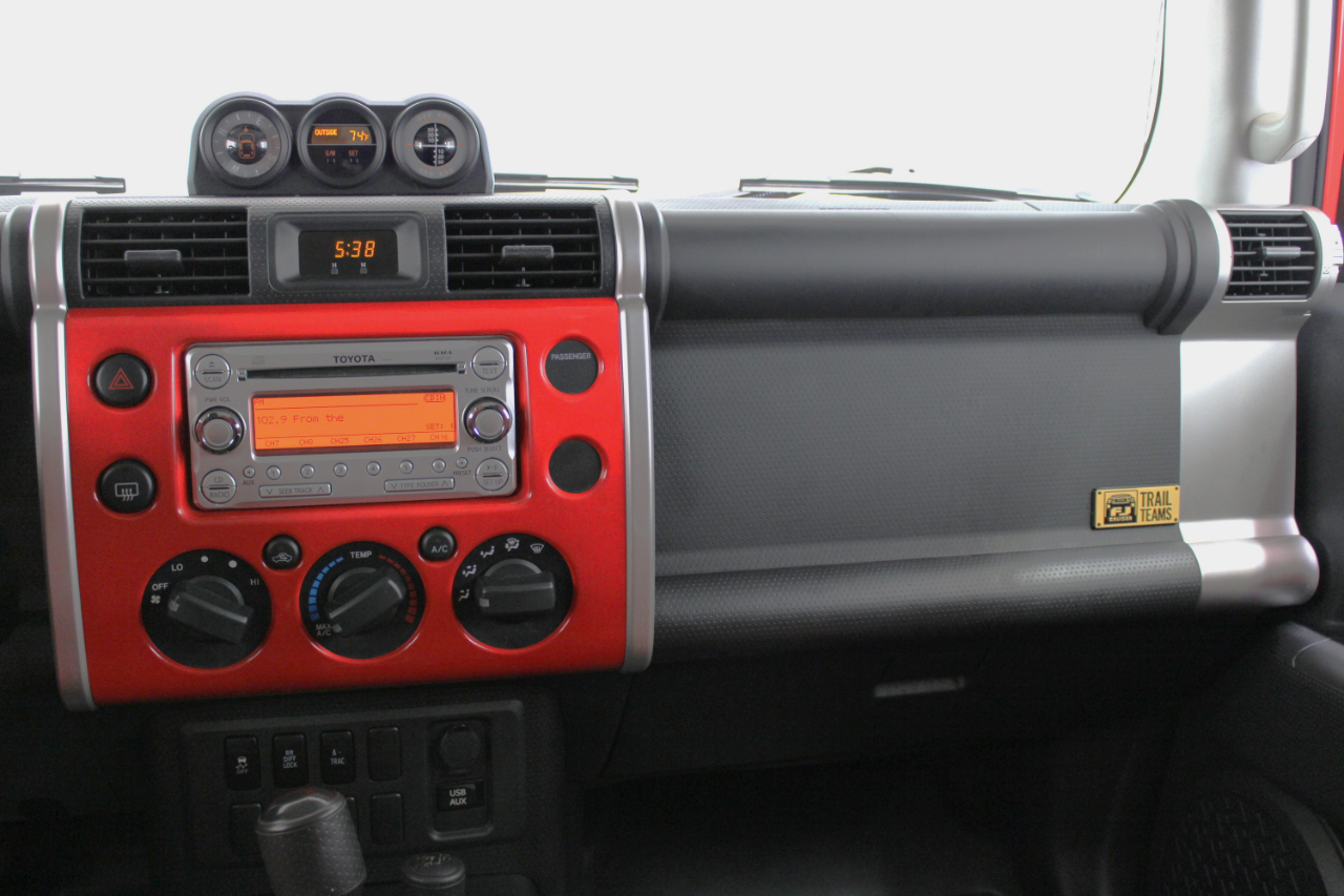 Toyota FJ Cruiser 4WD 4dr Auto (Natl) 2012