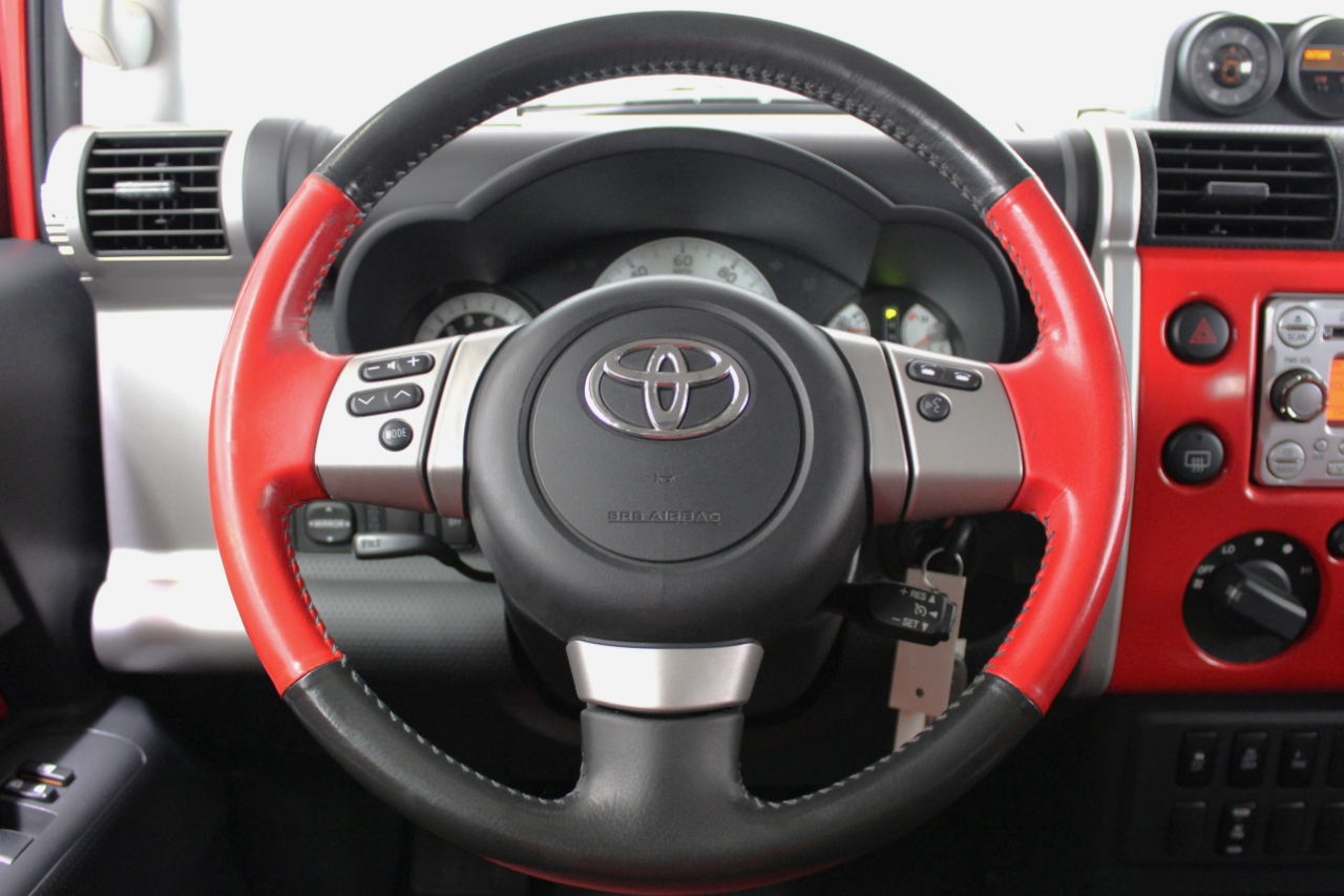 Toyota FJ Cruiser 4WD 4dr Auto (Natl) 2012