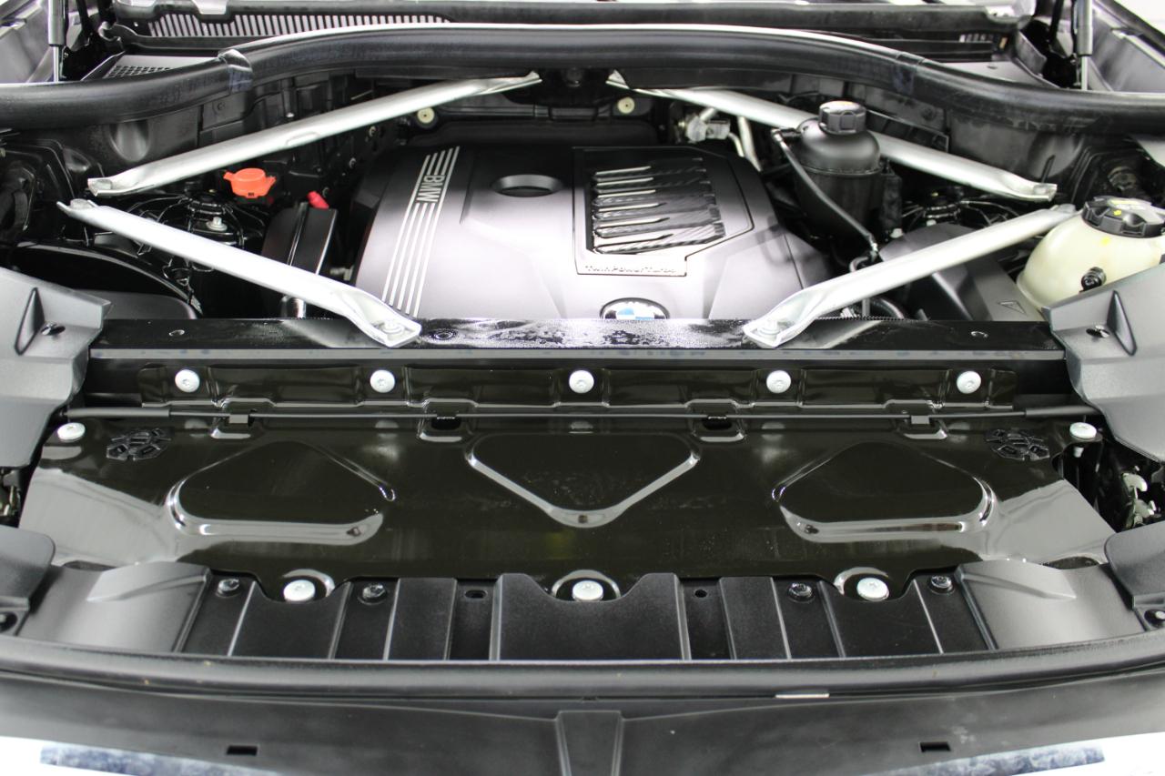 BMW X5 xDrive40i Sports Activity Vehicle 2020