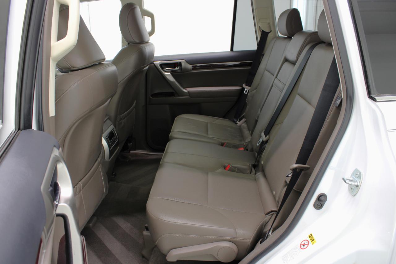 Lexus GX 460 Premium 4D SUV 4WD 2017