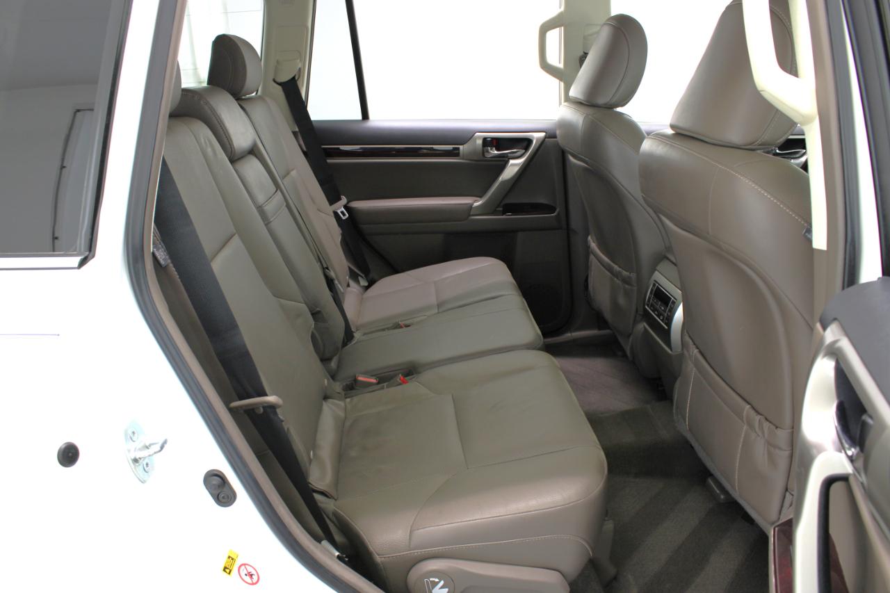 Lexus GX 460 Premium 4D SUV 4WD 2017