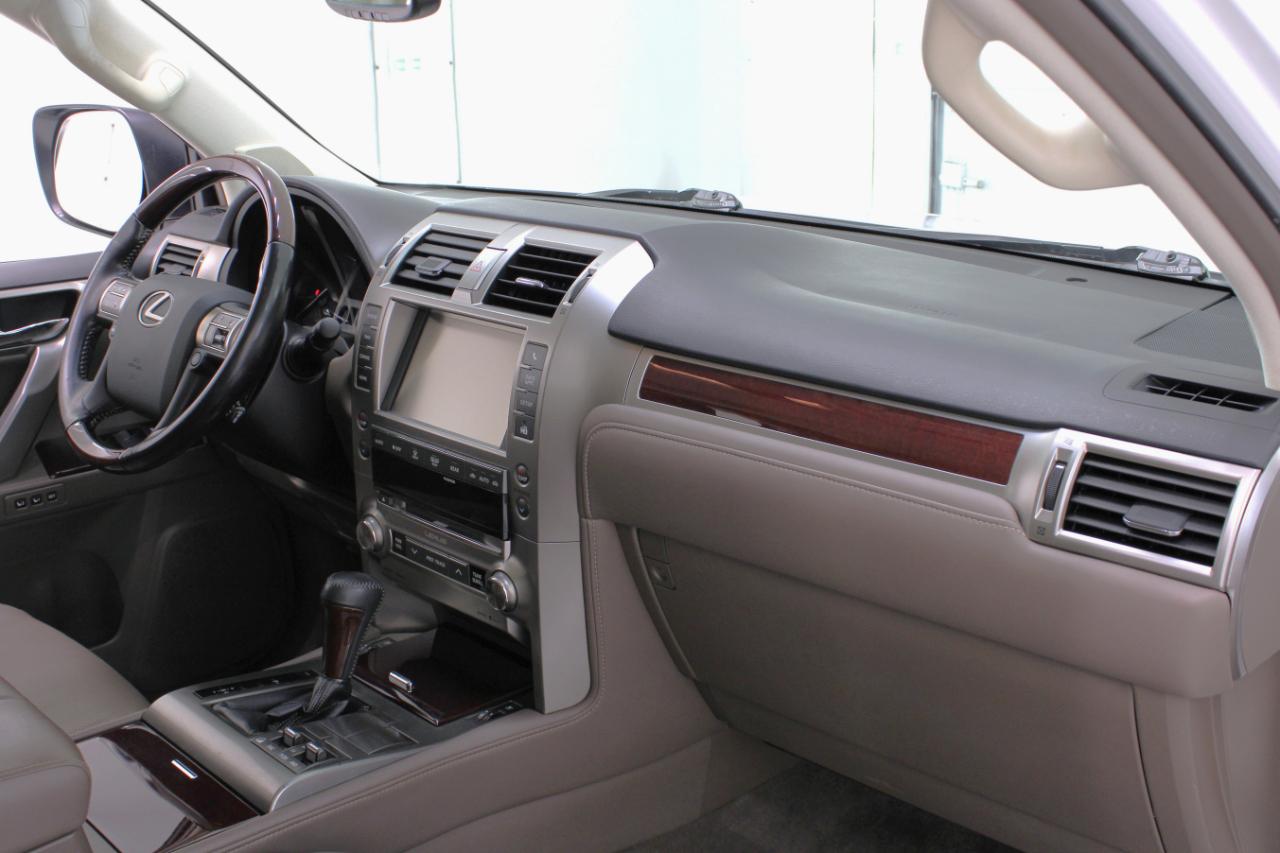 Lexus GX 460 Premium 4D SUV 4WD 2017