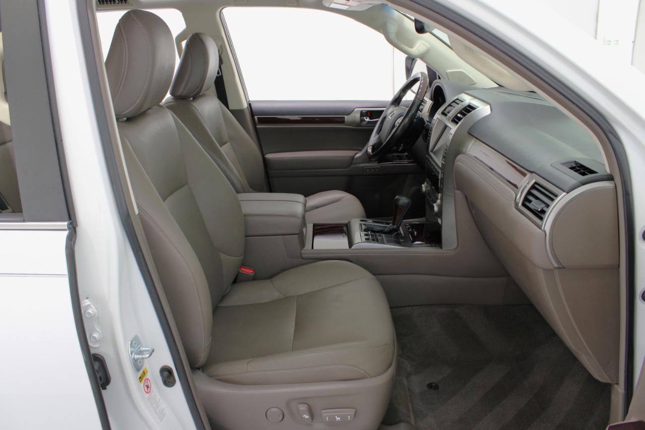 Lexus GX 460 Premium 4D SUV 4WD 2017