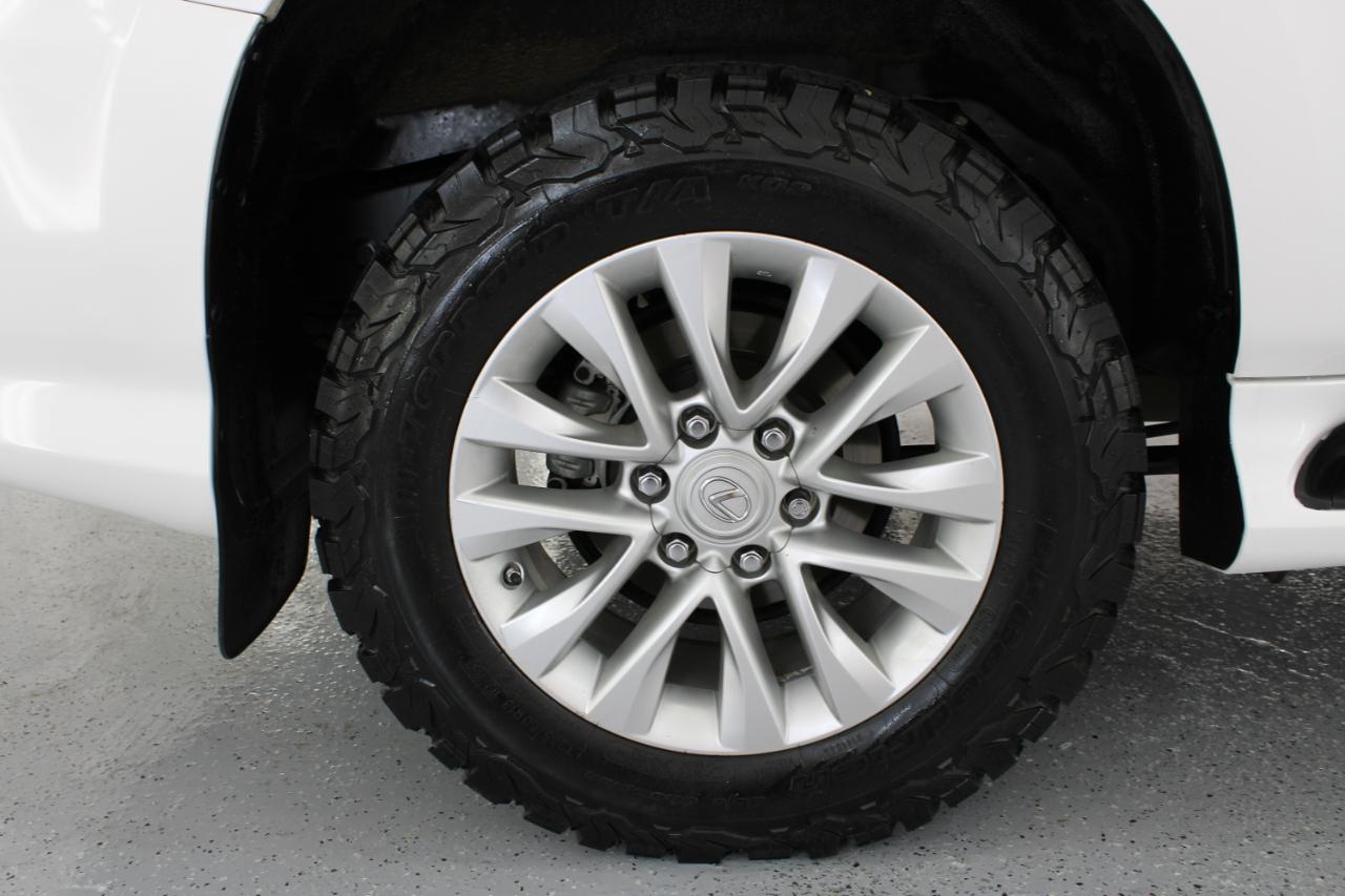 Lexus GX 460 Premium 4D SUV 4WD 2017