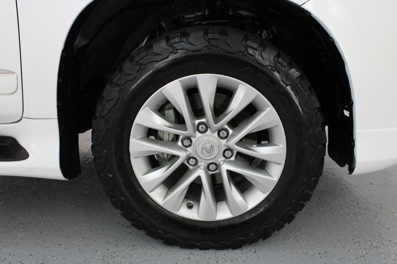 Lexus GX 460 Premium 4D SUV 4WD 2017