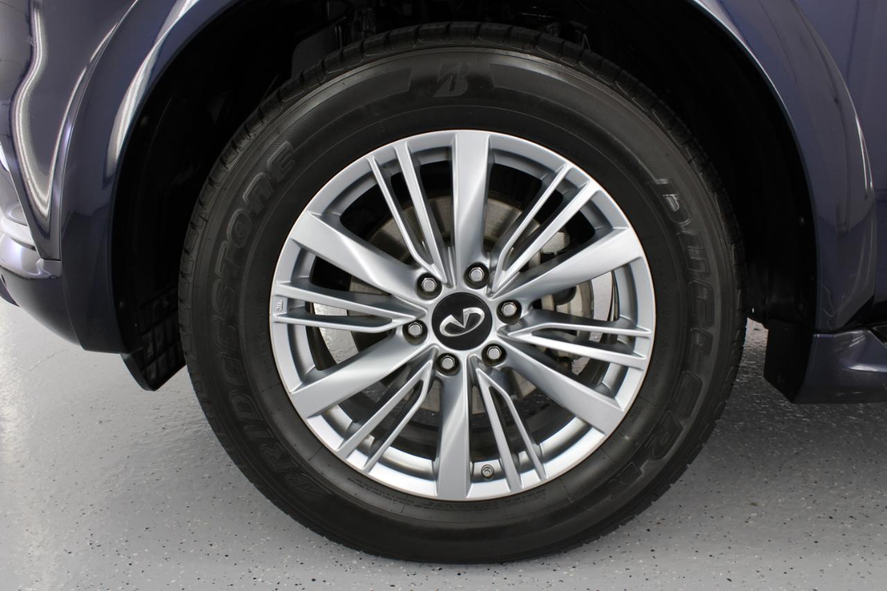 Infiniti QX80 LUXE AWD 2019