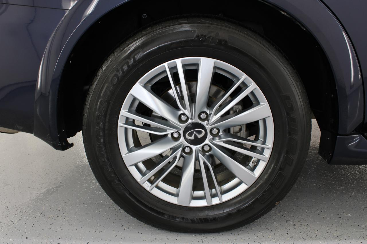 Infiniti QX80 LUXE AWD 2019