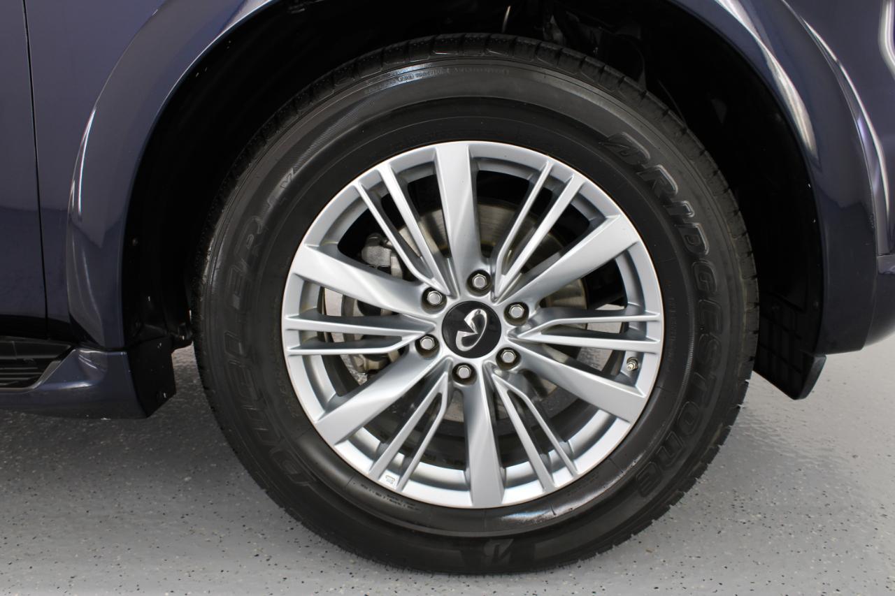 Infiniti QX80 LUXE AWD 2019