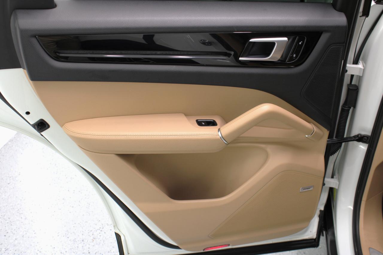 Porsche Cayenne AWD 2019