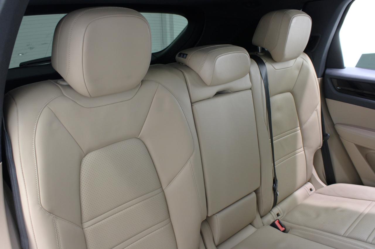 Porsche Cayenne AWD 2019